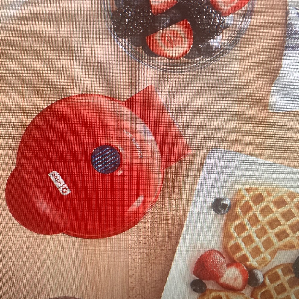 NWOT! ❤️ DASH Mini Heart ❤️ Waffle Maker! - Picture 6 of 14